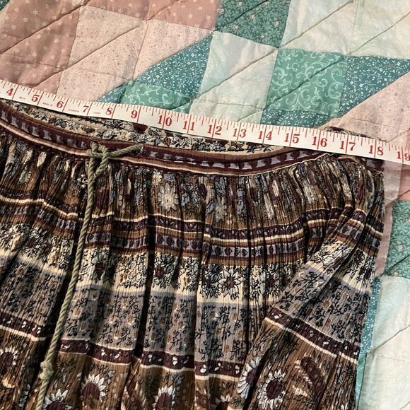 Bohemian Patterned Maxi Skirt - Picture 4 of 5